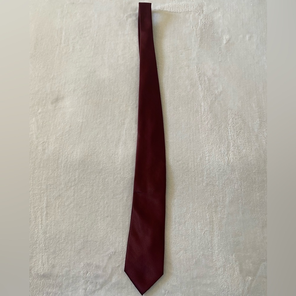 Men’s Burgundy 100%‎ Polyester Platinum Design Tie